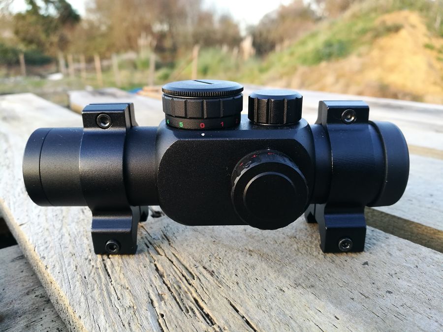 Bushnell Trophy 1x28 Vista lado izquierdo